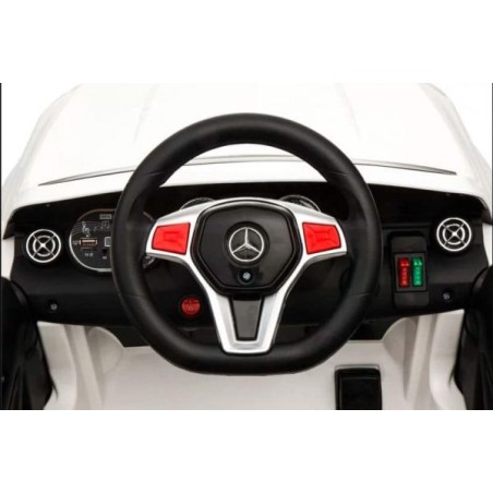 Voiture electrique enfant Mercedes AMG GLA45 blanc, 2 moteurs 25w, télécommande parentale 2.4 Ghz Voitures électriques